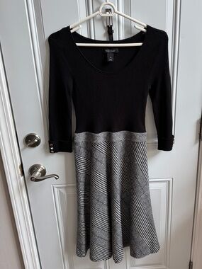 White House Black Market Black & Gray Long-Sleeve Fit-and-Flare Dress